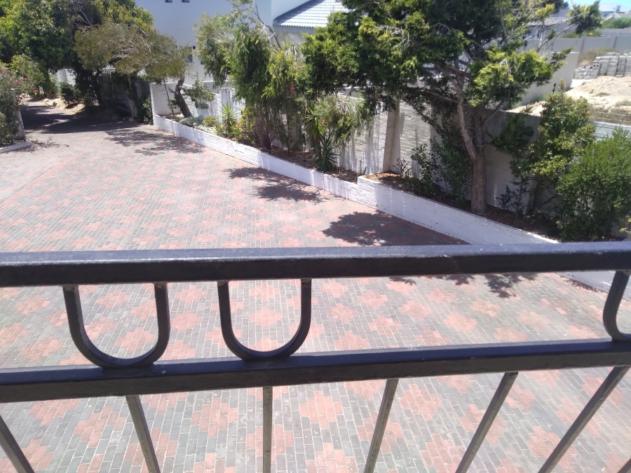 To Let 2 Bedroom Property for Rent in Country Club Western Cape